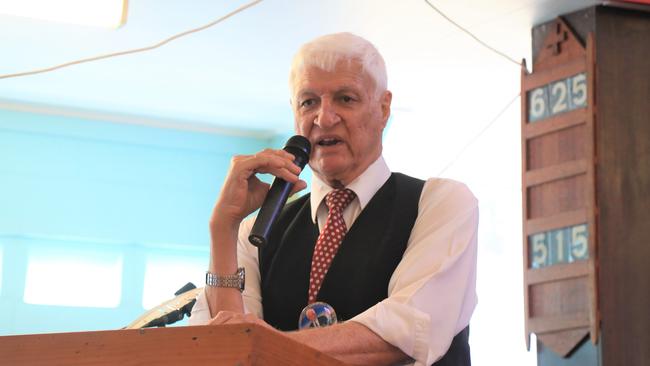 Kennedy MP Bob Katter delivers a speech at the funeral of Alfred Neal in Yarrabah. Picture: Peter Carruthers