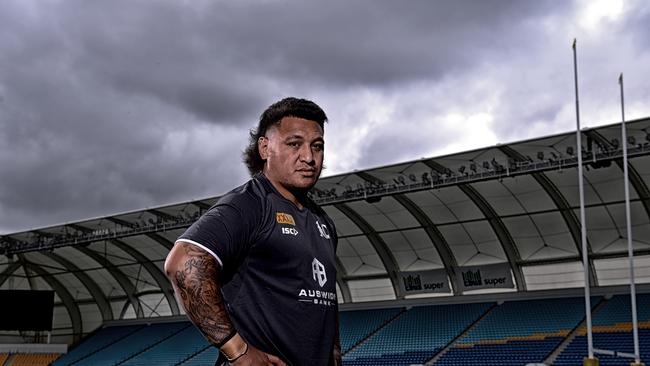 GOLD COAST, AUSTRALIA - OCTOBER 27: (Editors note: A digital filter has been applied to this image) Josh Papalii poses for a photo during a Queensland Maroons State of Origin training session at Cbus Super Stadium on October 27, 2020 in Gold Coast, Australia. (Photo by Bradley Kanaris/Getty Images)