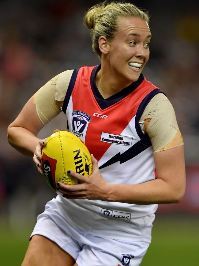 Lauren Arnell in action for Darebin. Picture: Andy Brownbill