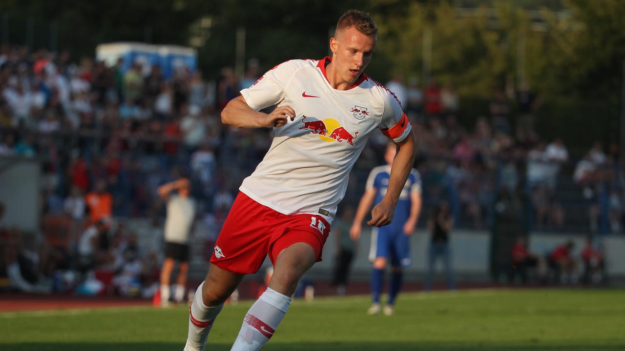 Lukas Klostermann in action for Leipzig.