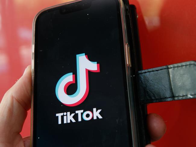 SYDNEY, AUSTRALIA - NewsWire Photos MARCH 9th, 2023: TIK TOK Generic Pics.Push for TikTok to be banned - Calls to ban the viral video app are gaining steam after the FBI raised the alarm that the Chinese government could access user data.Picture: NCA NewsWire / Tim Pascoe