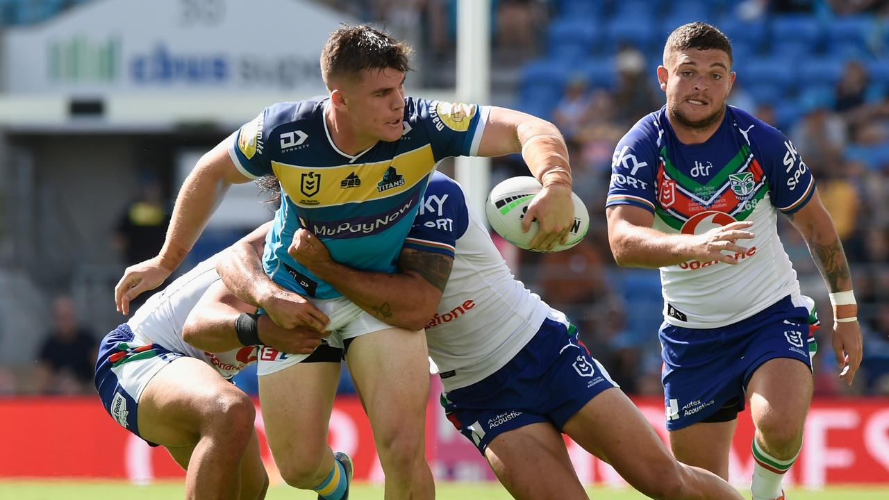 Beau Fermor looks for an offload against the Warriors. Picture: NRL Photos