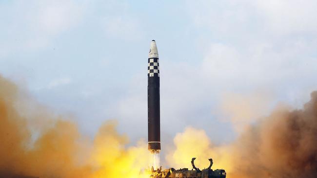 This picture taken on November 18, 2022 and released from North Korea's official Korean Central News Agency (KCNA) on November 19, 2022 shows the test-firing of the new intercontinental ballistic missile (ICBM) "Hwasong Gun 17" type at an unconfirmed location in North Korea. - North Korean leader Kim Jong Un said he would respond to US threats with nuclear weapons, state media said on November 19, after Kim personally oversaw Pyongyang's latest launch of intercontinental ballistic missile. (Photo by KCNA VIA KNS / AFP) / South Korea OUT / REPUBLIC OF KOREA OUT ---EDITORS NOTE--- RESTRICTED TO EDITORIAL USE - MANDATORY CREDIT "AFP PHOTO/KCNA VIA KNS" - NO MARKETING NO ADVERTISING CAMPAIGNS - DISTRIBUTED AS A SERVICE TO CLIENTS / THIS PICTURE WAS MADE AVAILABLE BY A THIRD PARTY. AFP CAN NOT INDEPENDENTLY VERIFY THE AUTHENTICITY, LOCATION, DATE AND CONTENT OF THIS IMAGE --- /