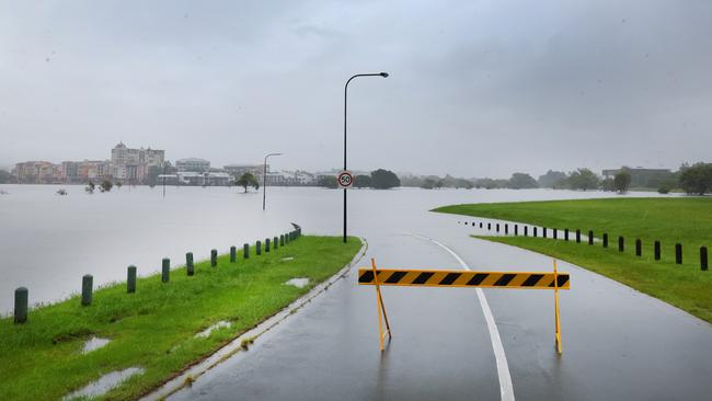 Flooding on the Gold coast in the aftermath of Cyclone Alfred. Emerald Lakes and Carrara go under. Picture Glenn Hampson