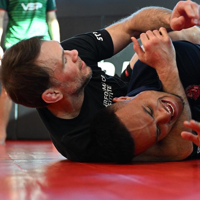 UFC legend Forrest Griffin chokes Spencer Leniu in Vegas. Picture: Grant Trouville