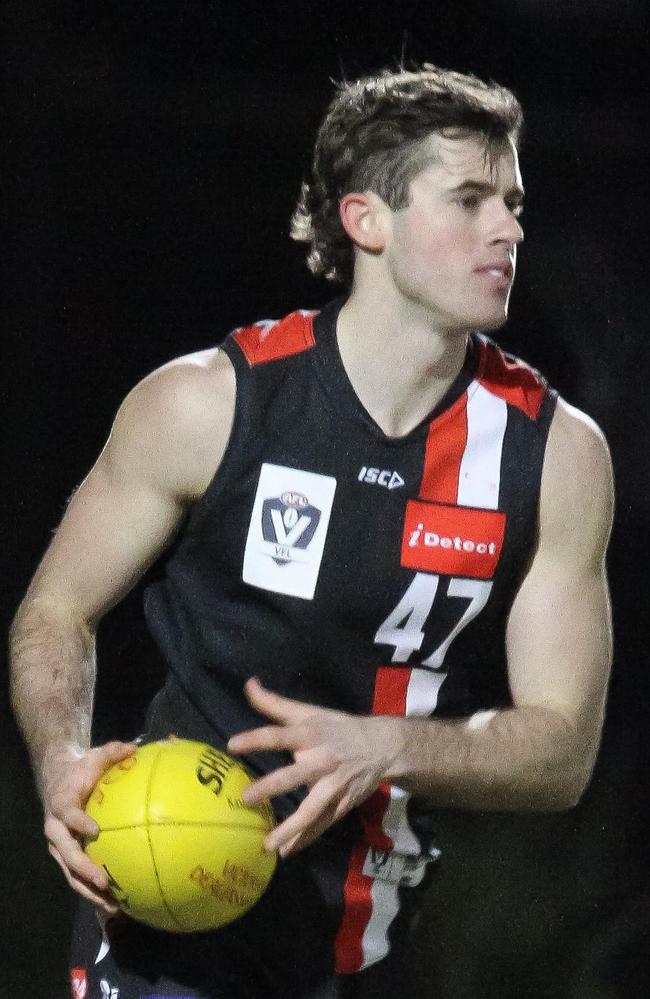 Austin Johnson on the move for Frankston in his VFL debut. Pic: Matt Walker