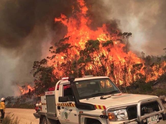 2019 January Bushfires Miena. PICTURE: Alex Eldridge / READERS PICTURE / R