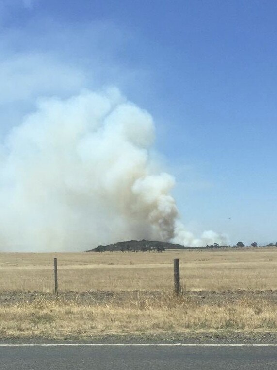 Out-of-control grass fire at Sunbury on New Year's Day, 2020. Picture: Twitter/@penpln