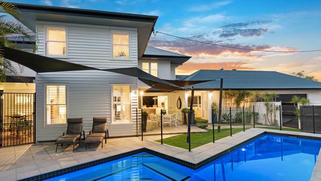 REAL ESTATE: 11 Isles Road, Indooroopilly