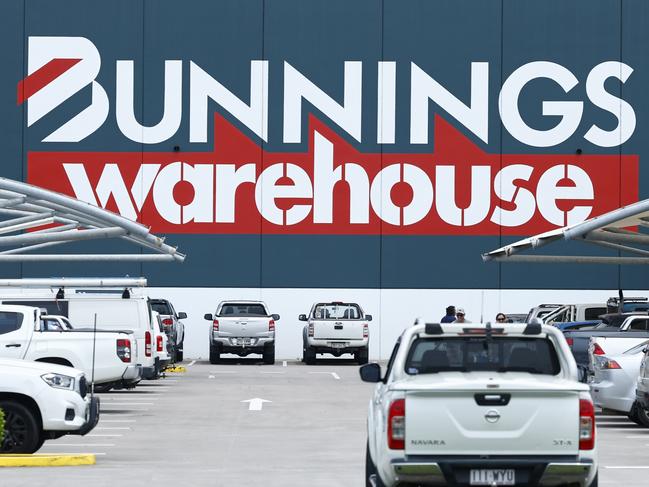 Wesfarmers have lodged a development application with the Cairns Regional Council to extend the Bunnings Cairns Central warehouse into an adjoining property on Kenny Street, currently occupied by Australian Professional Galvanizing. Picture: Brendan Radke