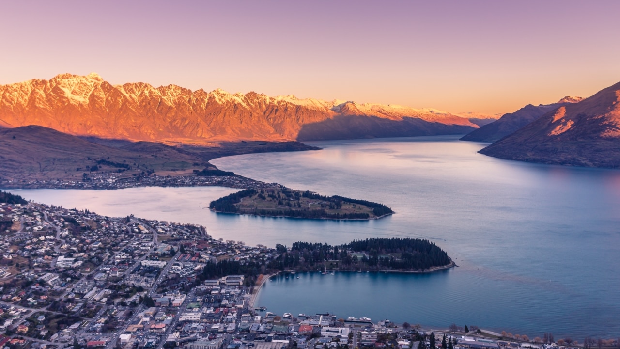 Top of the Lake was filmed around Queenstown, New Zealand.Escape20 February 2022Savvy - Queenstown New Zealand