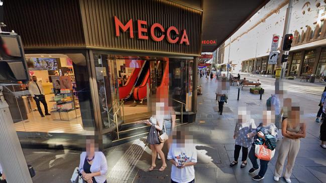 A former Mecca employee has settled her claim with the beauty giant.