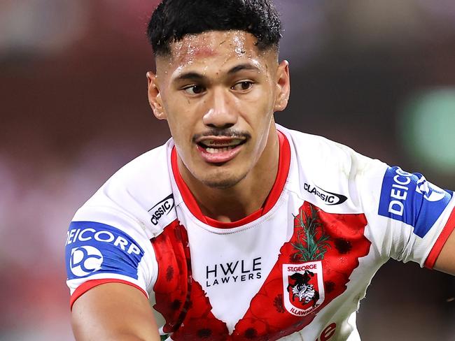 SYDNEY, AUSTRALIA - APRIL 25:  Talatau Amone of the Dragons passes during the round seven NRL match between the St George Illawarra Dragons and the Sydney Roosters at Sydney Cricket Ground, on April 25, 2022, in Sydney, Australia. (Photo by Mark Kolbe/Getty Images)