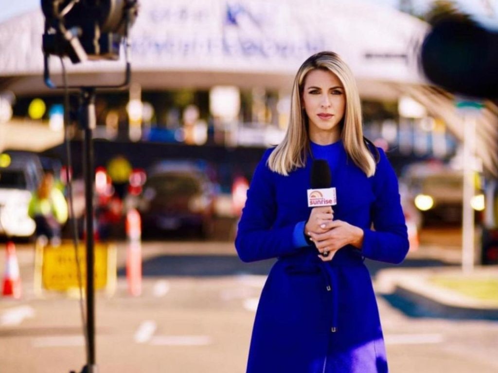 Samantha’s “dream job” meant she was outside in the blazing sun all day, reporting with a full face of makeup on. Picture: Instagram @samantha_brett