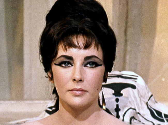 Elizabeth Taylor (1932-2011), British actress, bathing with the water at chest height in a publicity still issued for the film, 'Cleopatra', 1963. The historical drama, directed by Joseph L. Mankiewicz (1909?1993), starred Taylor as 'Cleopatra'. (Photo by Silver Screen Collection/Getty Images)