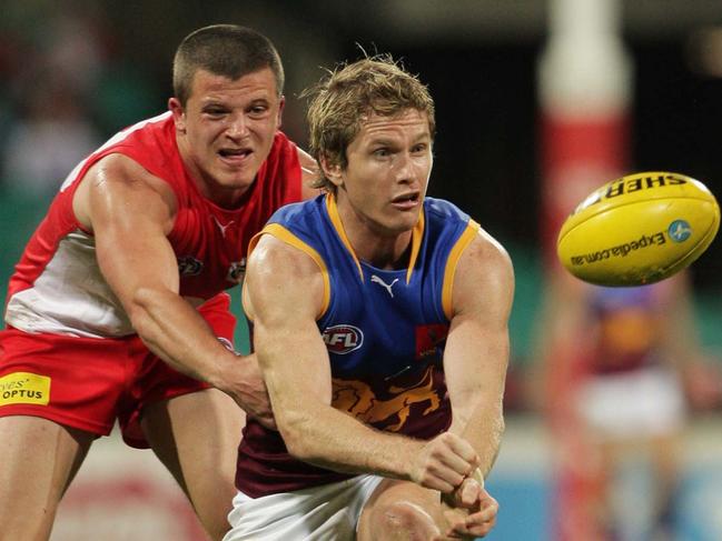 Troy Selwood playing for the Lions in 2008.