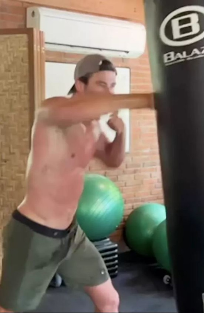 Chris Hemsworth stunned fans with his latest workout video. Picture: Instagram/chrishemsworth