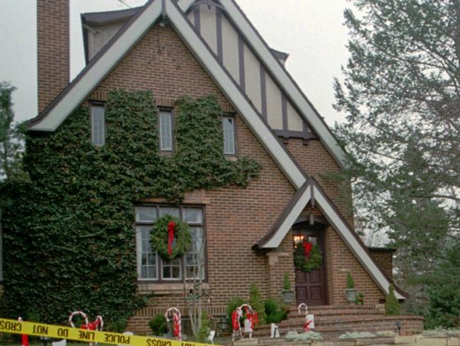 This is the home of John and Patricia Ramsey in Boulder, Colo., seen Jan. 3, 1997, as investigators sifted through evidence in the home in which the couple's 6-year-old daughter JonBenet Ramsey was found murdered on Dec. 26, 1996.  (AP Photo/David Zalubowski)