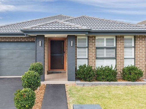 24 Matilda Rd, Jordan Springs.