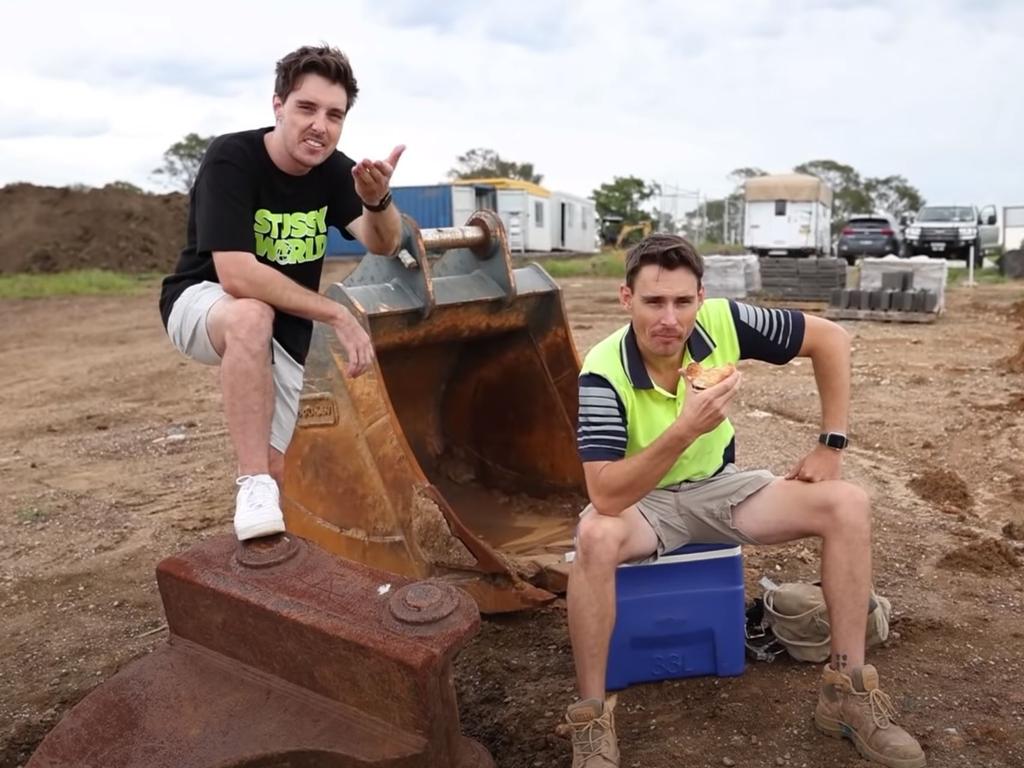 Lazarbeam (L) roped in a former colleague to explain tradie life and the concept of a ‘smoko’ to the international audience when announcing his custom skin on YouTube.