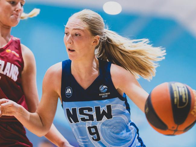 Lucy Mead in action for NSW at the 2025 Basketball Australia Under-20 National Championships. Picture: Taylor Earnshaw