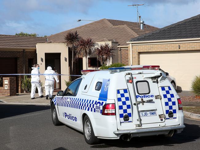 Police check for evidence at Ivy Close, Derrimut. Picture: Ian Currie