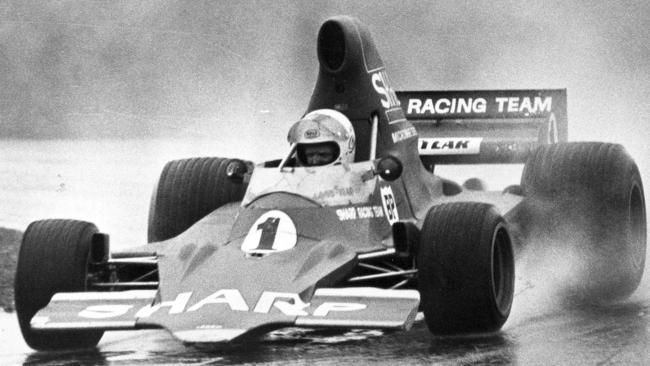 Max Stewart winning the 1975 Australian Grand Prix.