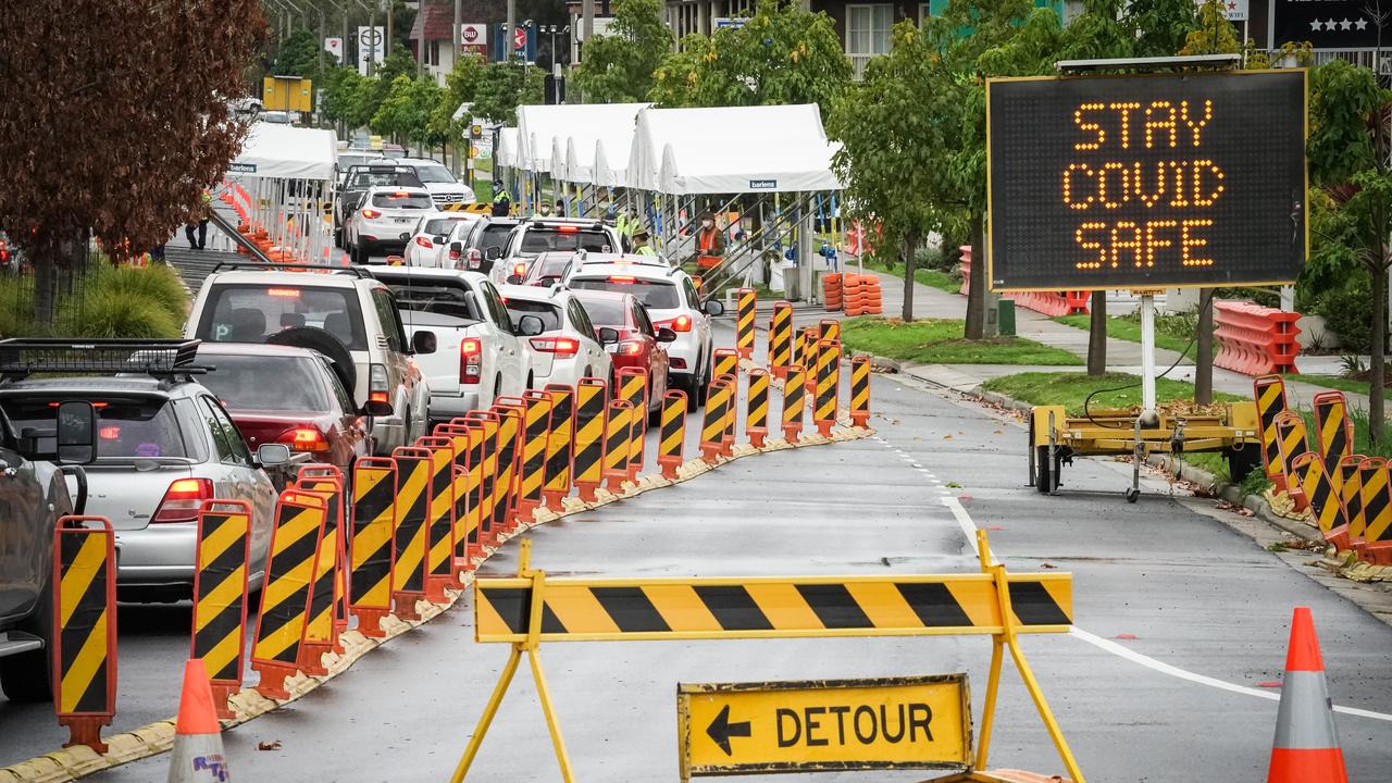 Police issued several fines for illegal Victoria-NSW border crossings over the weekend. Picture: Simon Dallinger