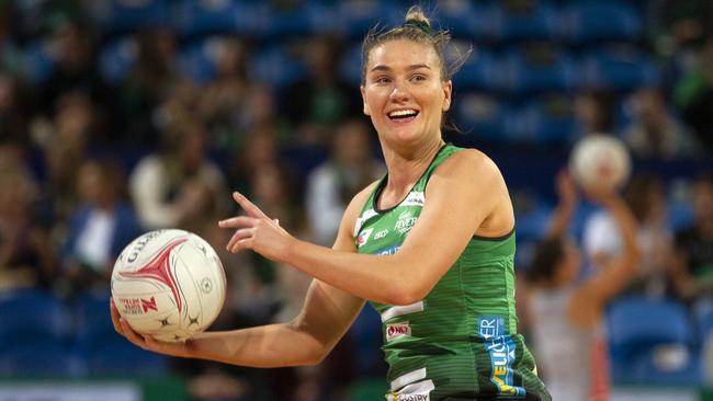 Courtney Bruce provides some class in defence for the Fever. Picture: AAP Image/Tony McDonough