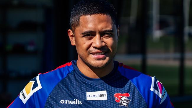 Anthony Milford will resume his NRL career at the Knights.