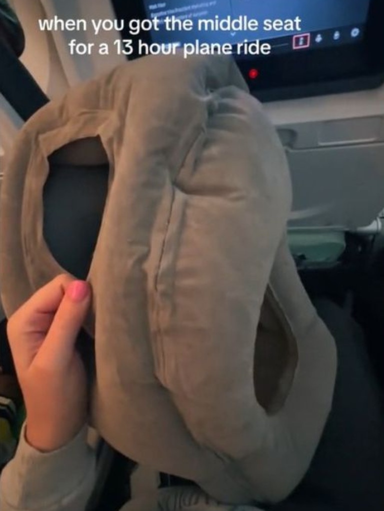 Annie Wright garnered over 26.6 million TikTok views on her post about the inflatable pillow. Picture: TikTok / @anniesright