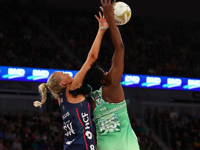 Rudi Ellis attempts to spoil Jhaniele Fowler-Nembhard of the Fever. Picture: Graham Denholm/Getty Images