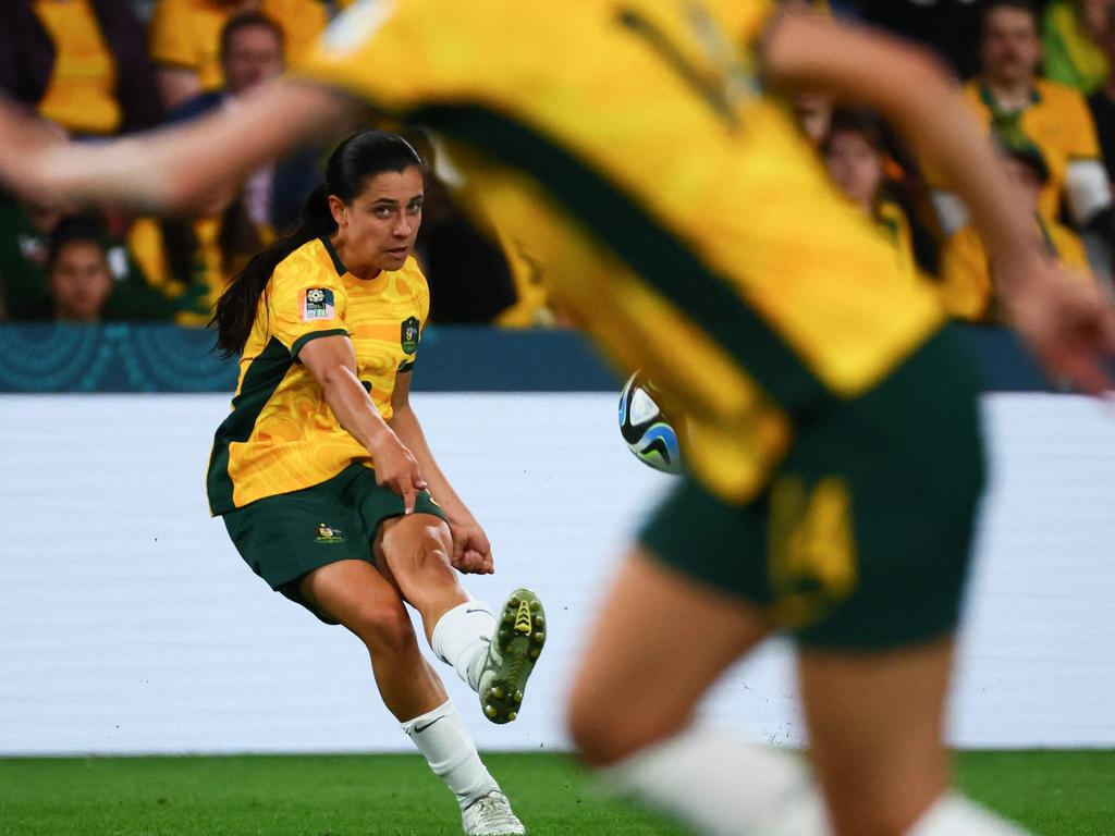 Australian midfielder Alex Chidiac crosses the ball during her brief appearance against Nigeria. Picture: Patrick Hamilton/AFP