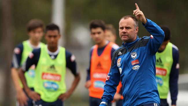 Wanderers assistant Jean-Paul de Marigny’s aggressive style is said to be upsetting players