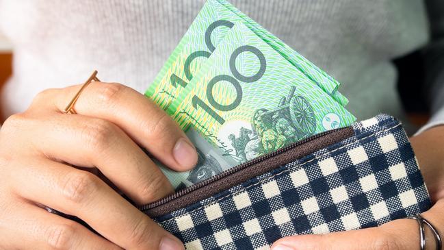 Lobby groups say Australia's child support system is letting mothers and fathers down.