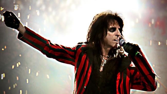 Alice Cooper supports Motley Crue on its final ever tour in May 2015