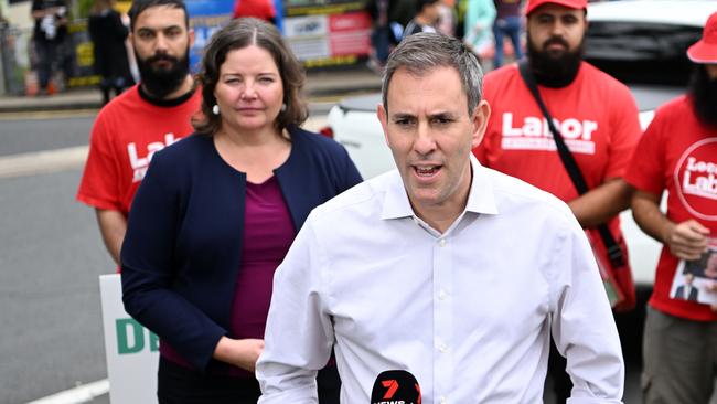 Treasurer Jim Chalmers fronts the cameras at Arundel State School on Saturday, joining ALP candidate for the federal seat of Fadden, Latitia Del Fabbro. Picture: Dan Peled / NCA Newswire