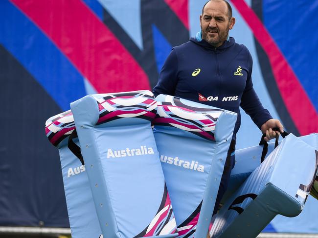 Australia's coach assistant for scrum, Argentinian hooker Mario Ledesma, attends a training session, on September 15, 2015 at the University of Bath, three days before the opening match of the Rugby World Cup 2015 between England and Fidji at Twickenham stadium. AFP PHOTO / MARTIN BUREAU