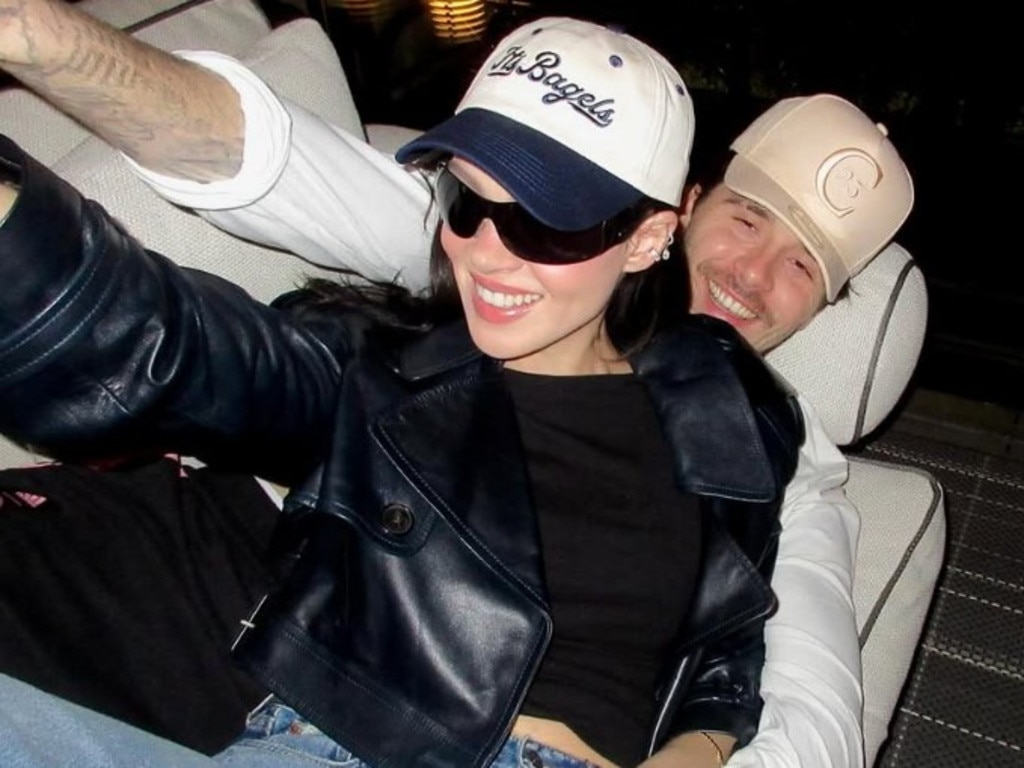 Brooklyn Peltz Beckham and Nicola Peltz Beckham have been married for three years as of April 9 and live in LA but none of the Beckham clan publicly acknowledged the anniversary, showing the feud is dividing the family. In fact, at the time, Brooklyn initially posted a bouquet of flowers he’d received with a message “Dear Nicola and Brooklyn, Wishing you a very happy anniversary! Love, Mom, Dad and all the kids.”, only to clarify they were from his in-laws. Photo: Instagram
