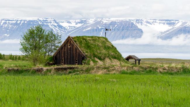 It turned out to be Iceland’s oldest remaining church, Grafarkirkja, constructed with staves and a turf roof, and dating from the late 17th century.