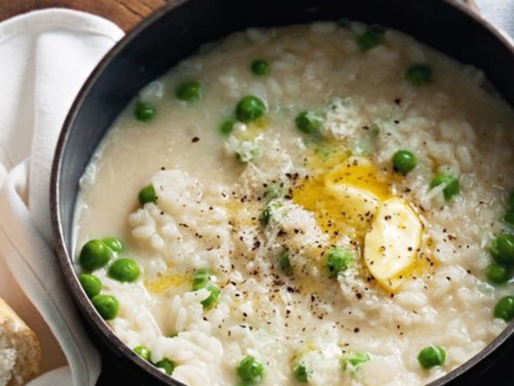 Risotto with green peas.