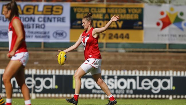 North Adelaide’s Kelly Barltrop in action. Picture: Deb Curtis