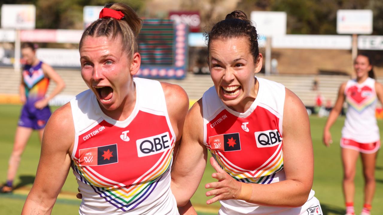 Aimee Whelan (right) is a massive inclusion for the UNSW-ES Bulldogs for the 2025 season. Photo: James Worsfold/AFL Photos/Getty Images