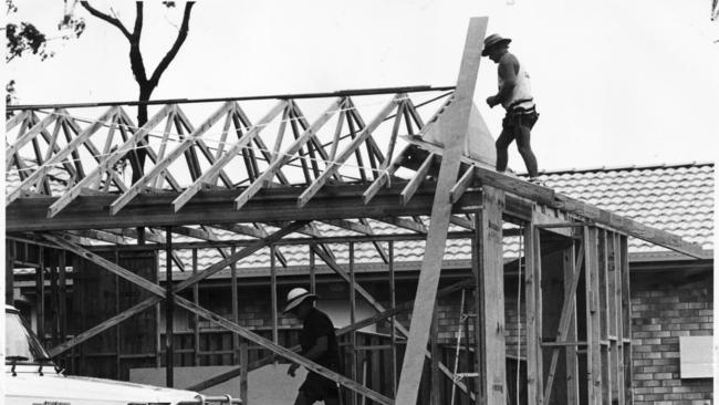 Housing construction Robina in March 1992.