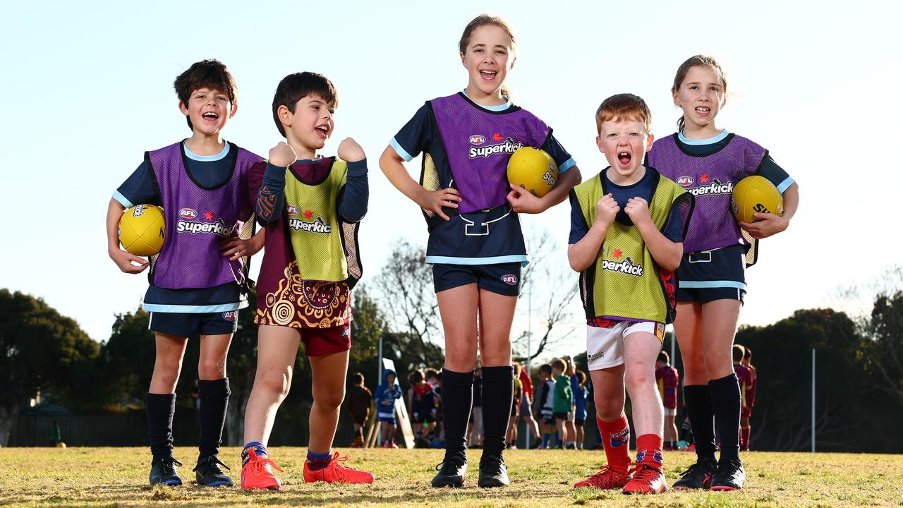 AFL fans are breaking records for participation. It’s girls at full forward