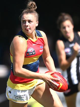 Ebony Marinoff puts the Crows on the attack. Picture: Wayne Ludbey