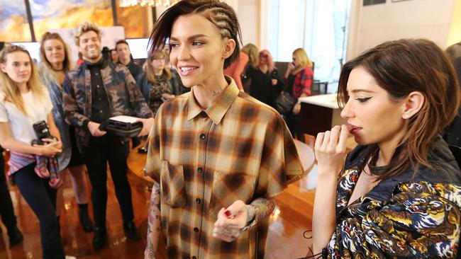 Ruby Rose And The Veronicas Singer Jessica Origliasso Gush Over Each Other Daily Telegraph 