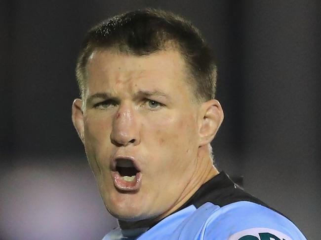 SYDNEY, AUSTRALIA - MARCH 30:  Paul Gallen of the Sharks shuts to teammates during the round four NRL match between the Cronulla Sharks and the Melbourne Storm at Southern Cross Group Stadium on March 30, 2018 in Sydney, Australia.  (Photo by Mark Evans/Getty Images)