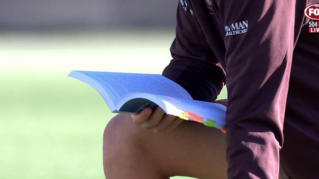 He even had colour coded tabs. Photo: Fox Footy.