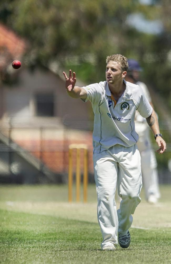 Box Hill bowler Blake Nikolic. Picture: Valeriu Campan